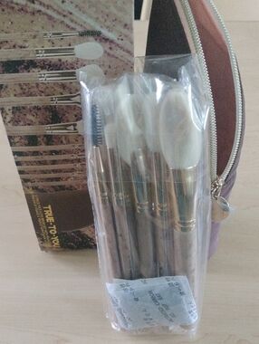 BH COSMETICS TRUE-TO-YOU 10 Piece Brush Set